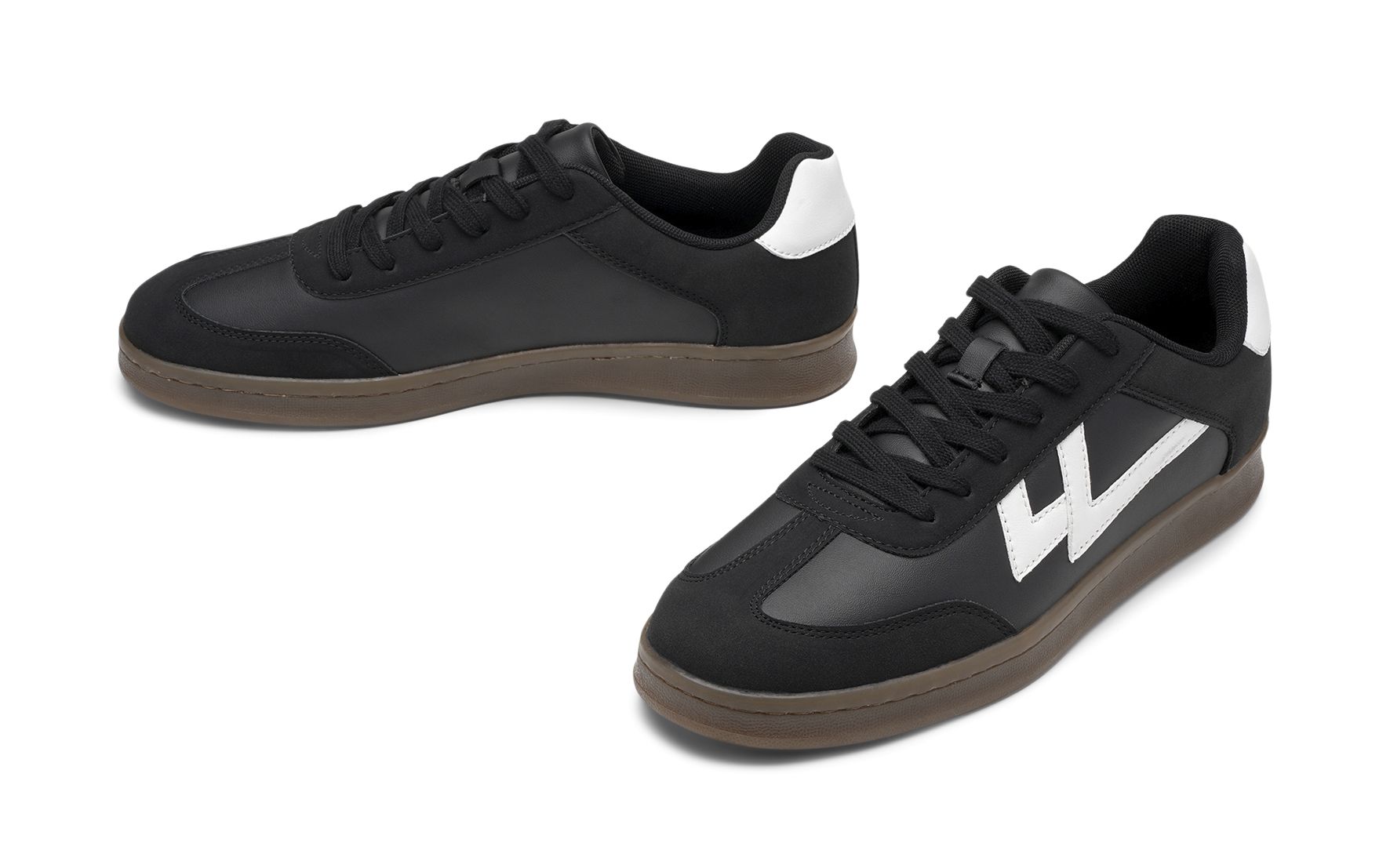 Lejon - Svarta Sam - Sneakers - Storlek 41 - Populär modell